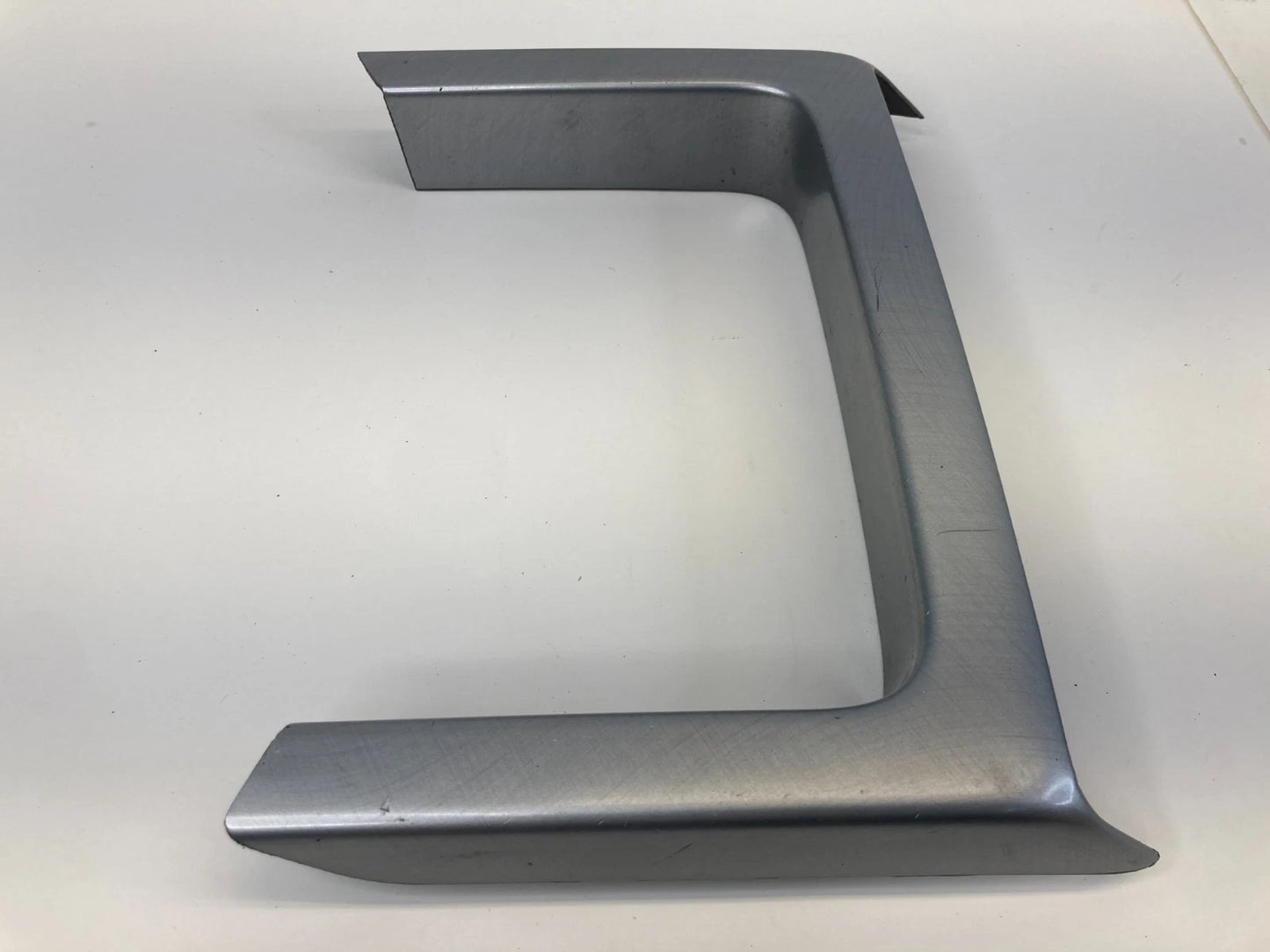 2008-2010 INFINITI QX56 CENTER CONSOLE MOLDING BEZEL TRIM PANEL 96931-9GA0A OEM