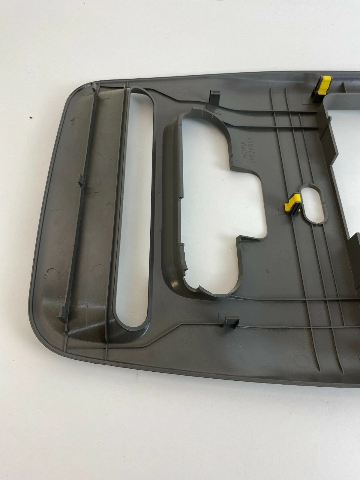 2005-2010 HONDA ODYSSEY REAR ROOF OVERHEAD DVD SCREEN COVER BEZEL TRIM HOUSING