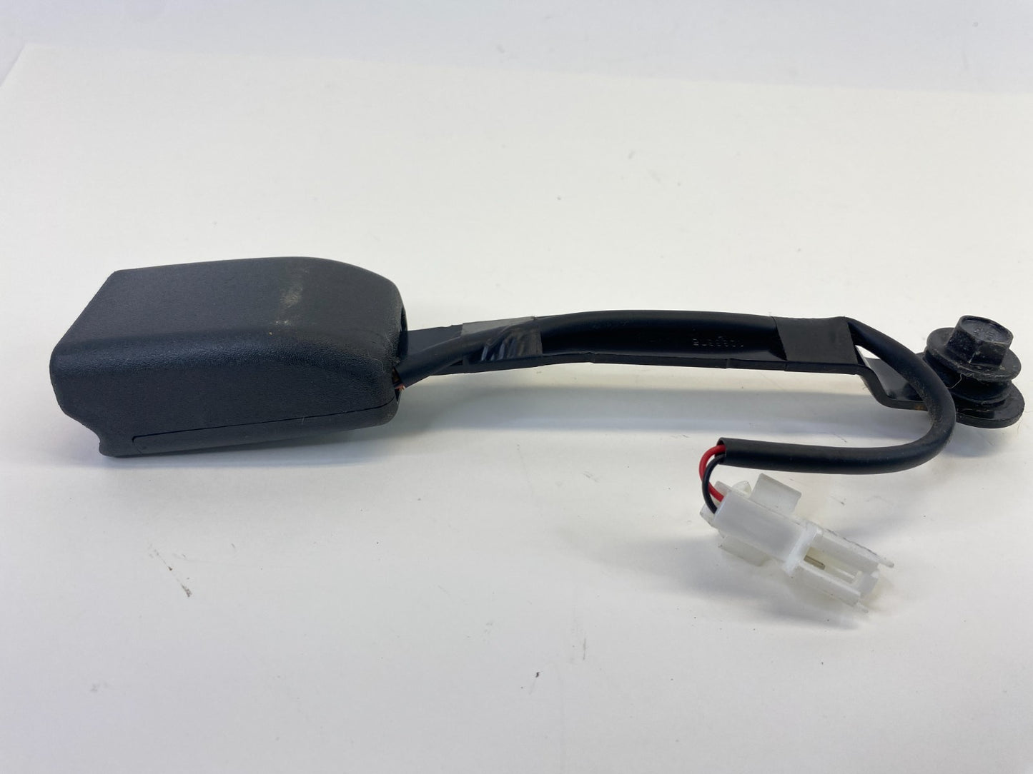 2014-2016 Mazda 3 Mazda3 Front Right Passenger Side Seat Belt Buckle Assy OEM