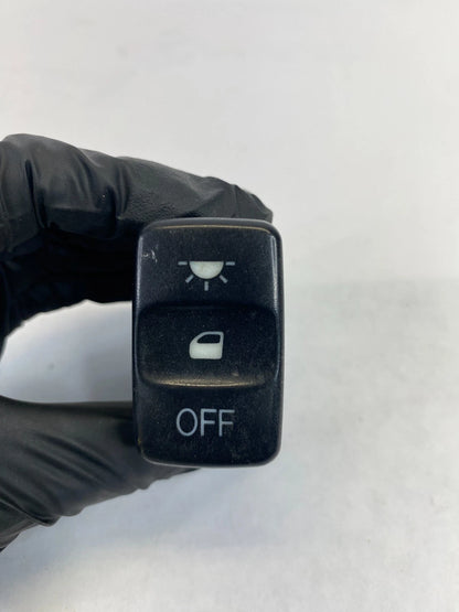 1999-2004 HONDA ODYSSEY INTERIOR DOOR DOME LIGHT LAMP OFF CONTROL SWITCH M23197