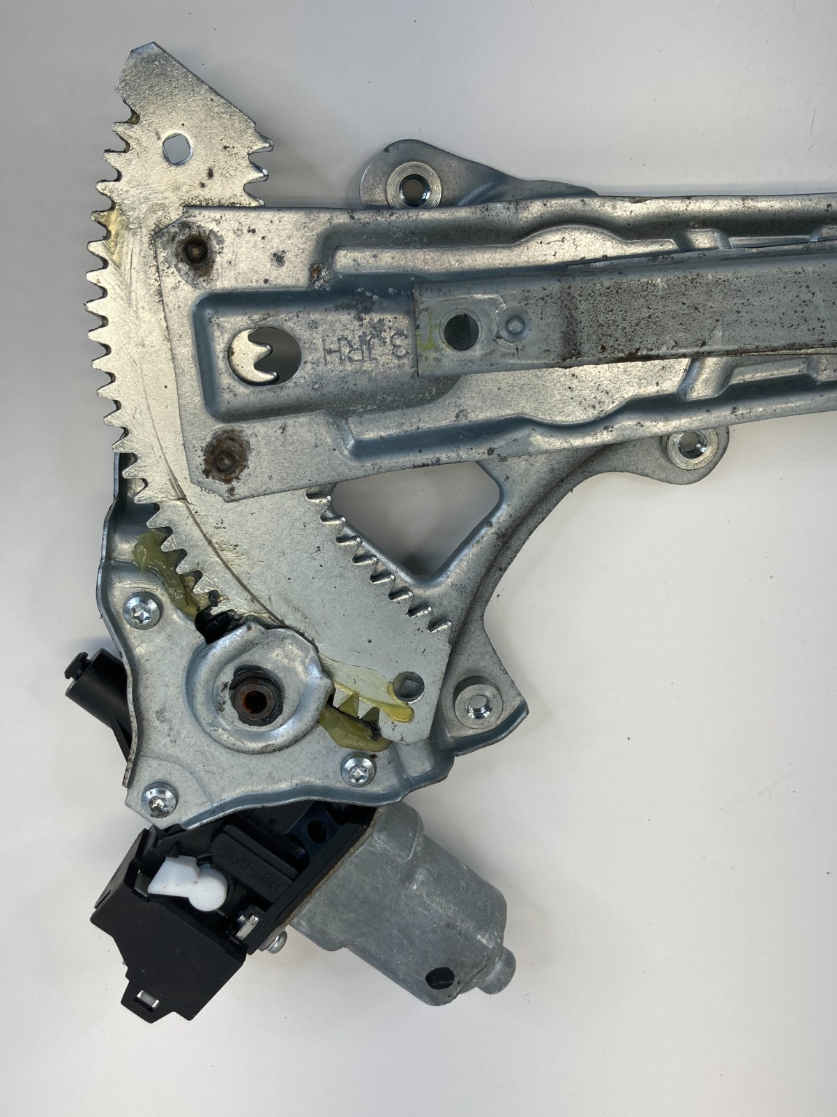 2013-2019 Nissan Sentra Rear Right Power Window Motor w/ Regulator 82730-3TA2A