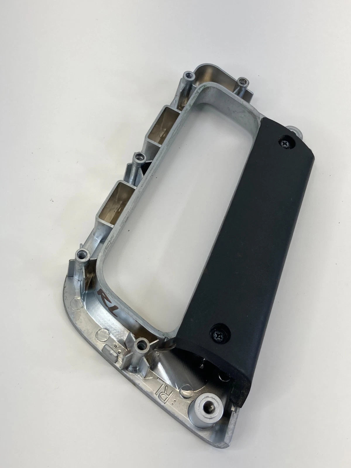 12-15 CHEVROLET CAPTIVA SPORT REAR LEFT SIDE INNER DOOR PULL HANDLE TRIM BEZEL