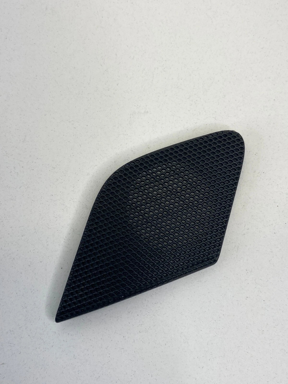 06-12 MERCEDES-BENZ R350 REAR RIGHT DOOR TWEETER SPEAKER COVER GRILL A2517300448