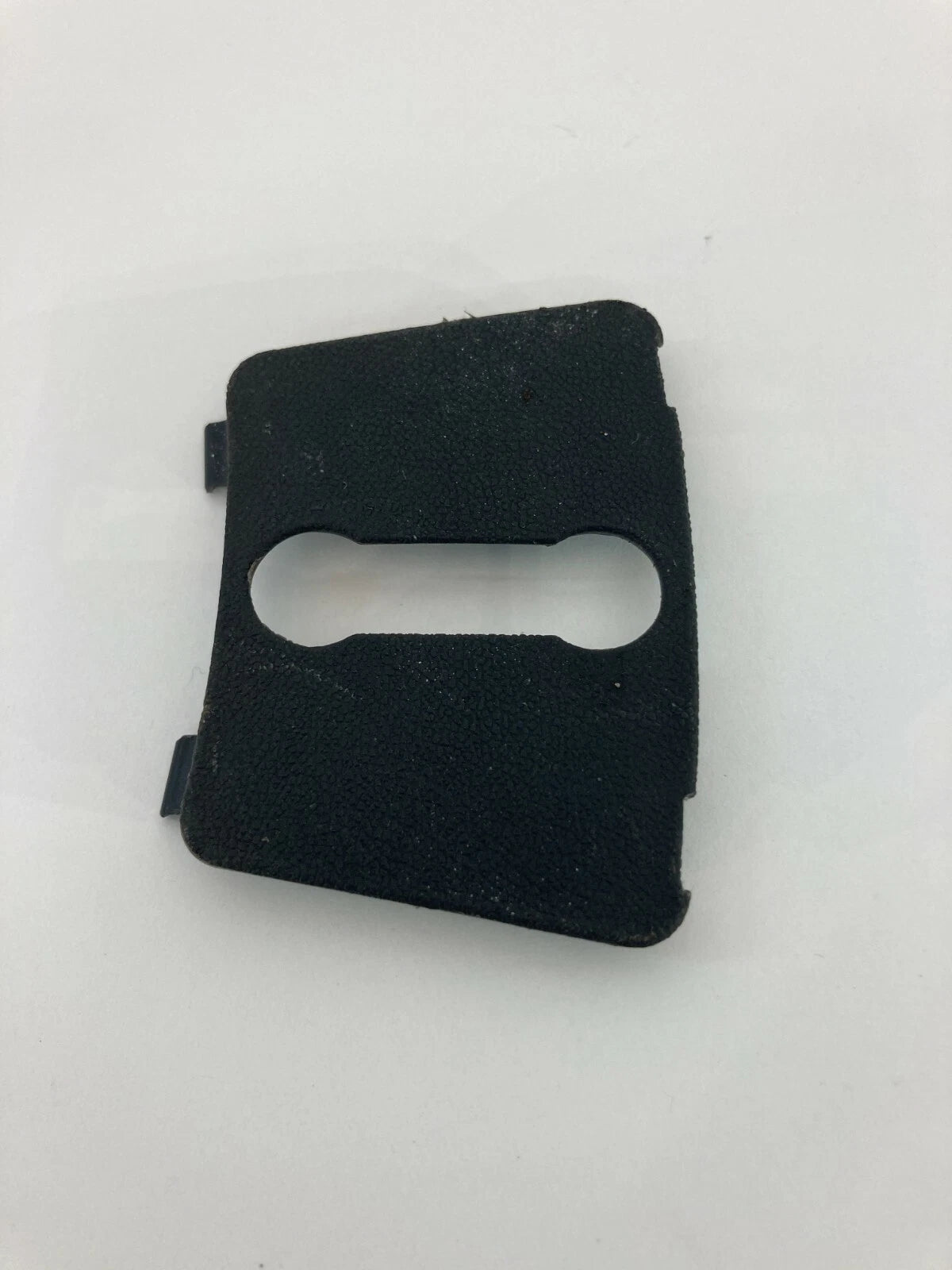 2007 07 HYUNDAI ACCENT HATCHBACK COVER TRIM BEZEL CAP 85775-1E100 OEM