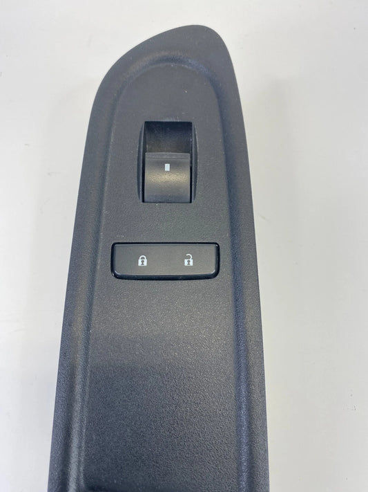 2009-2012 CHEVROLET TRAVERSE FRONT RIGHT PASSENGER WINDOW SWITCH BEZEL TRIM OEM