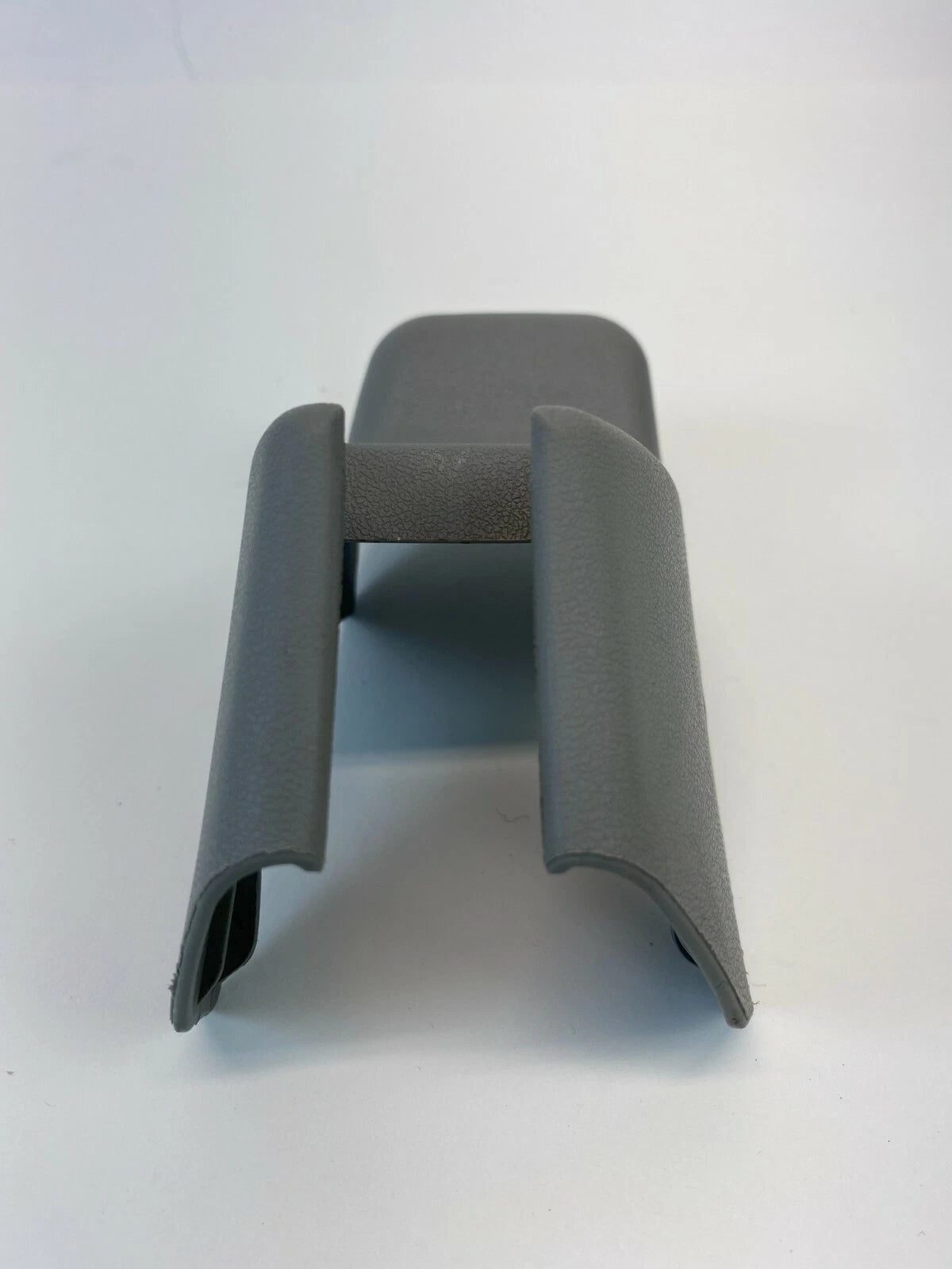 2007-2011 TOYOTA CAMRY RIGHT OUTER SEAT SIDE TRACK END COVER PANEL 72137-06030