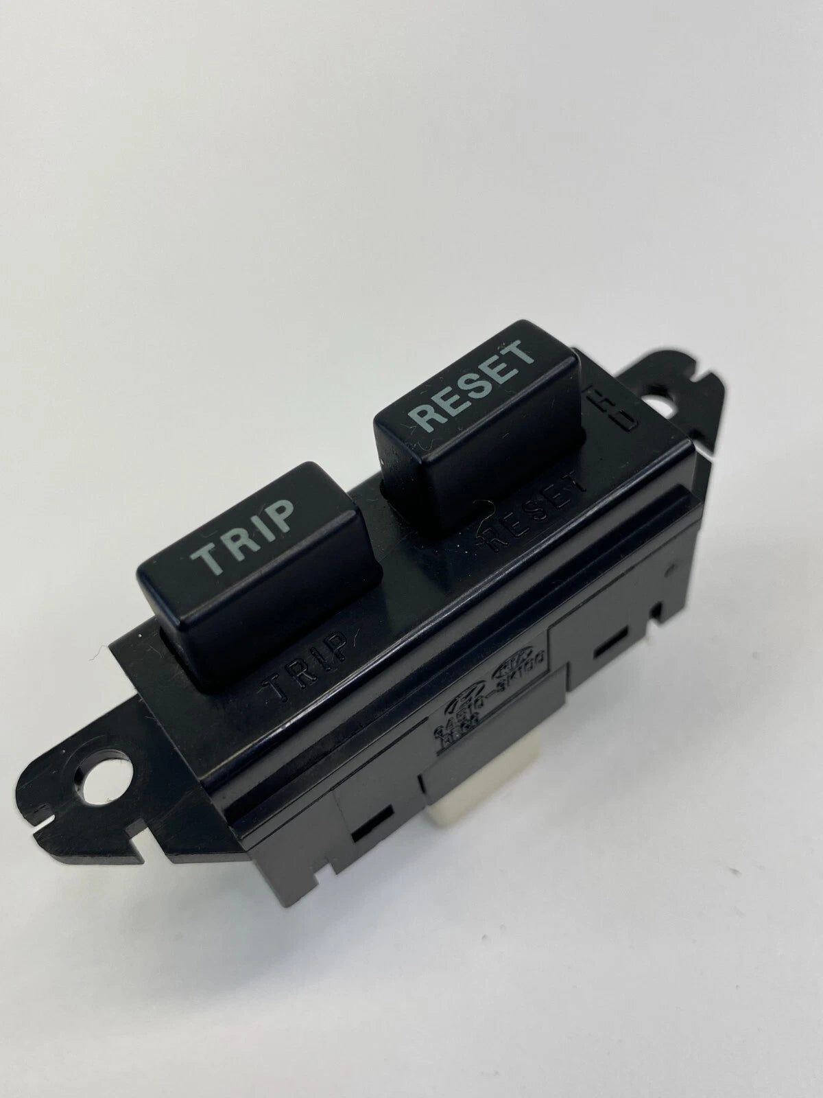 2006-2008 HYUNDAI SONATA FRONT DASH PANEL TRIP RESET BUTTON SWITCH 94510-3K100