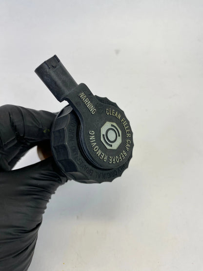 2009-2011 BMW 328I XDRIVE BRAKE MASTER CYLINDER CAP RESERVE TANK COVER CAP OEM