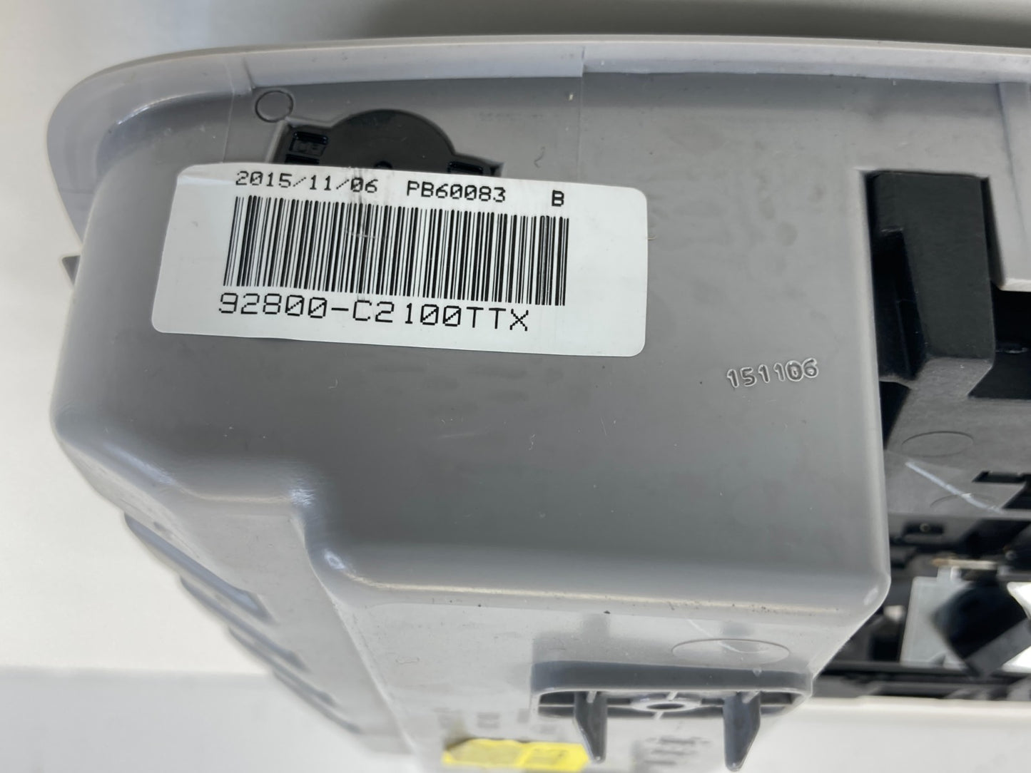 15 16 17 Hyundai Sonata Overhead Console Dome Map Light Lamp Assembly OEM