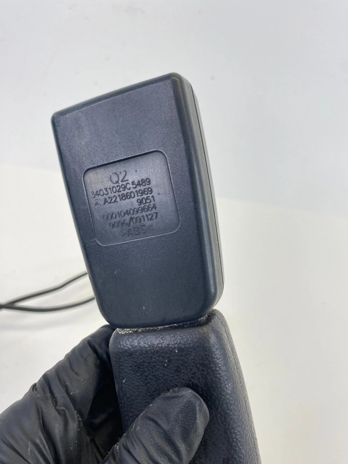 2007-2014 MERCEDES-BENZ CL550 COUPE FRONT LEFT DRIVER SIDE SEAT BELT BUCKLE OEM