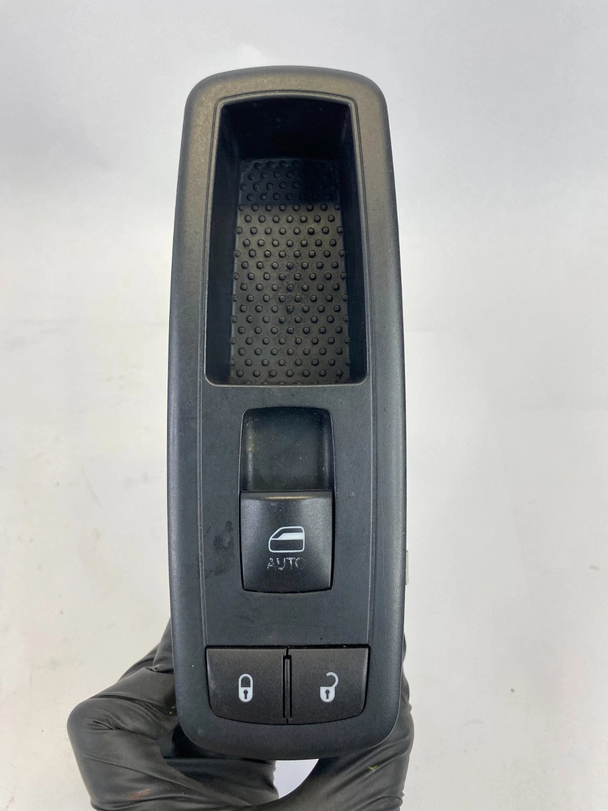 2015-2017 CHRYSLER 200 FRONT RIGHT DOOR POWER WINDOW CONTROL SWITCH 68268251AA