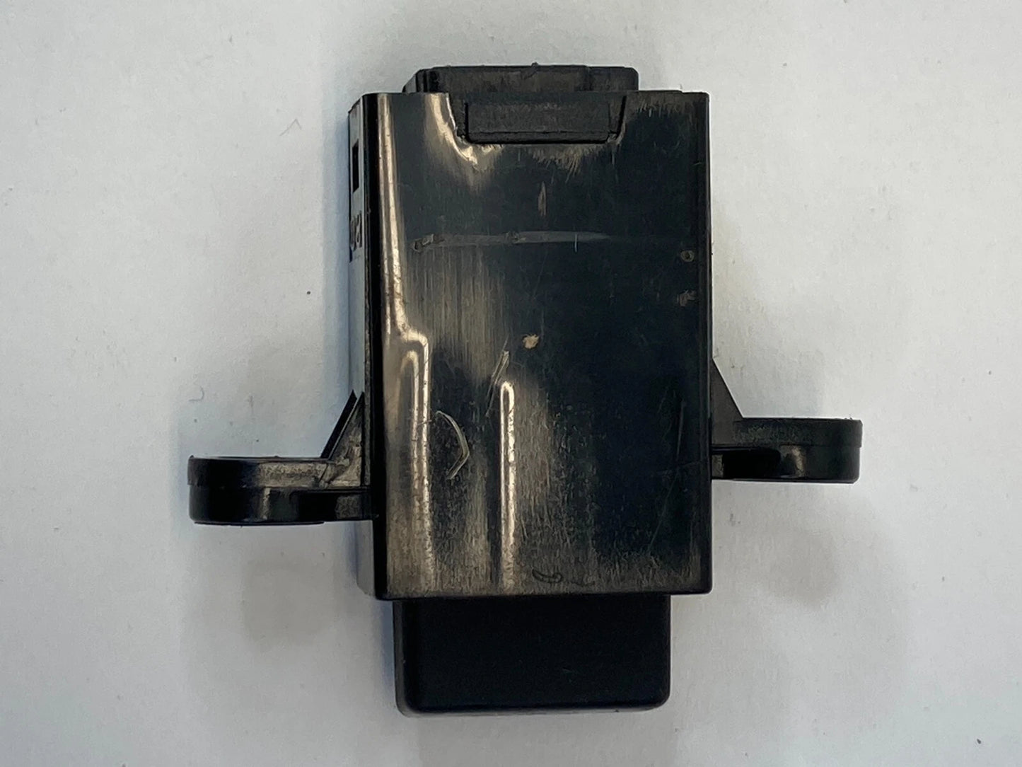 2007 2008 2009 2010 HYUNDAI ELANTRA SEDAN DASH TRIP ODOMETER SWITCH BUTTON OEM