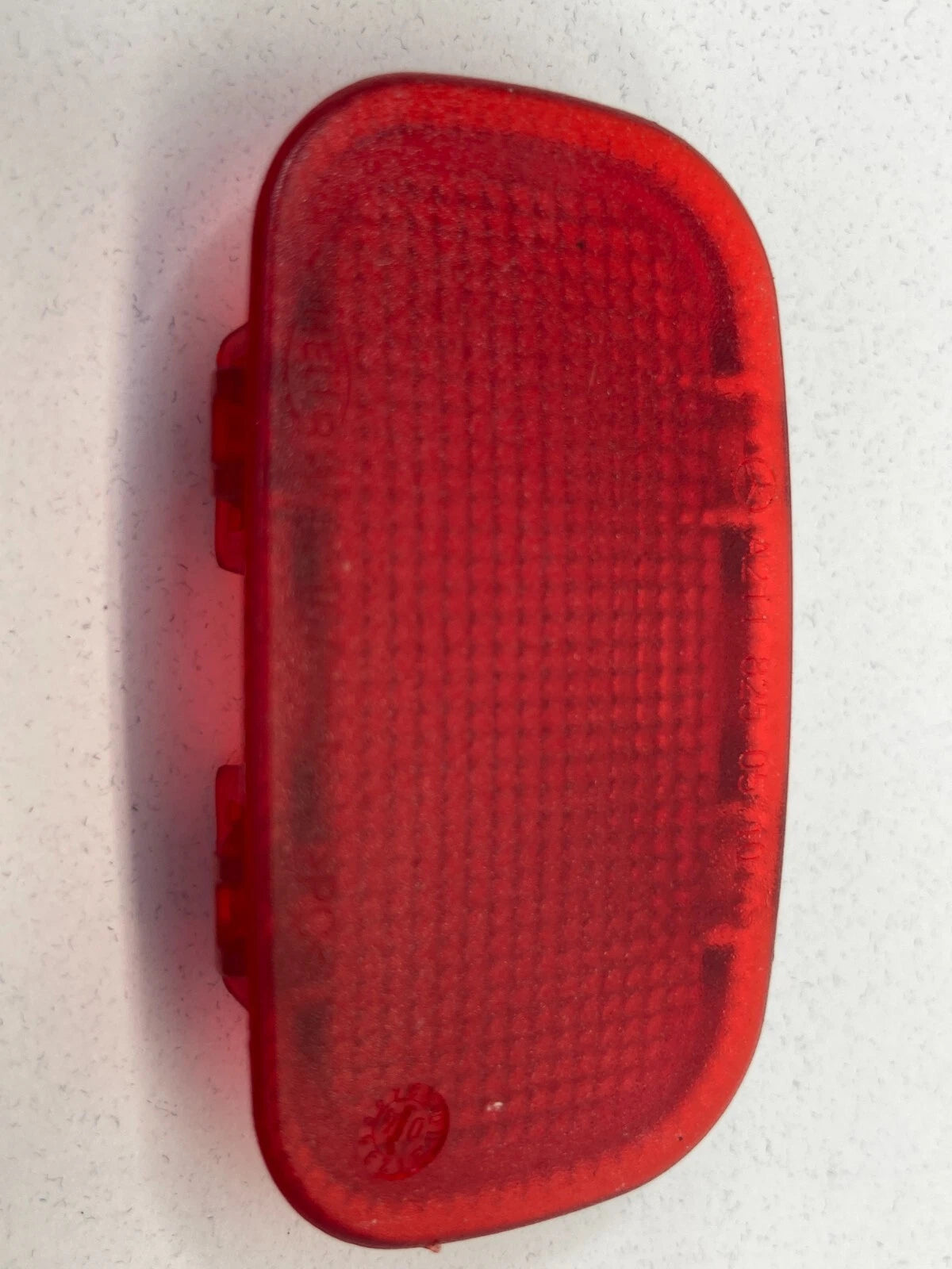 03-09 MERCEDES-BENZ E320 SDAN FRONT DOOR RED COURTESY LIGHT LAMP LENS 2118250510