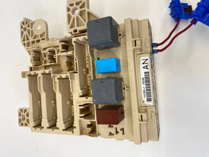 2004-2006 TOYOTA SIENNA 3.3L INTERIOR CABIN FUSE BOX RELAY JUNCTION BLOCK OEM