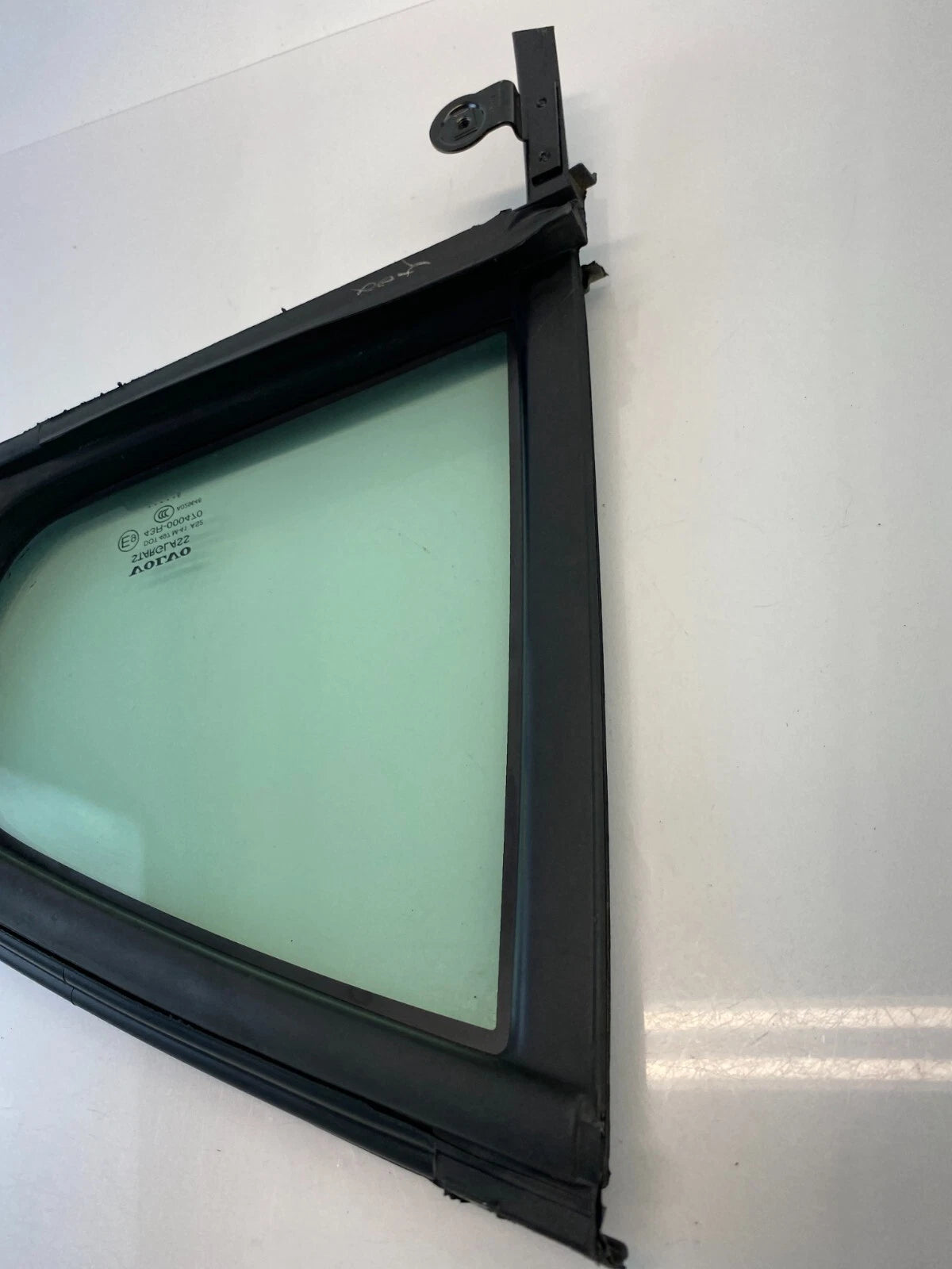 2001-2009 VOLVO S60 SEDAN REAR RIGHT PASSENGER DOOR VENT GLASS 30674363 OEM