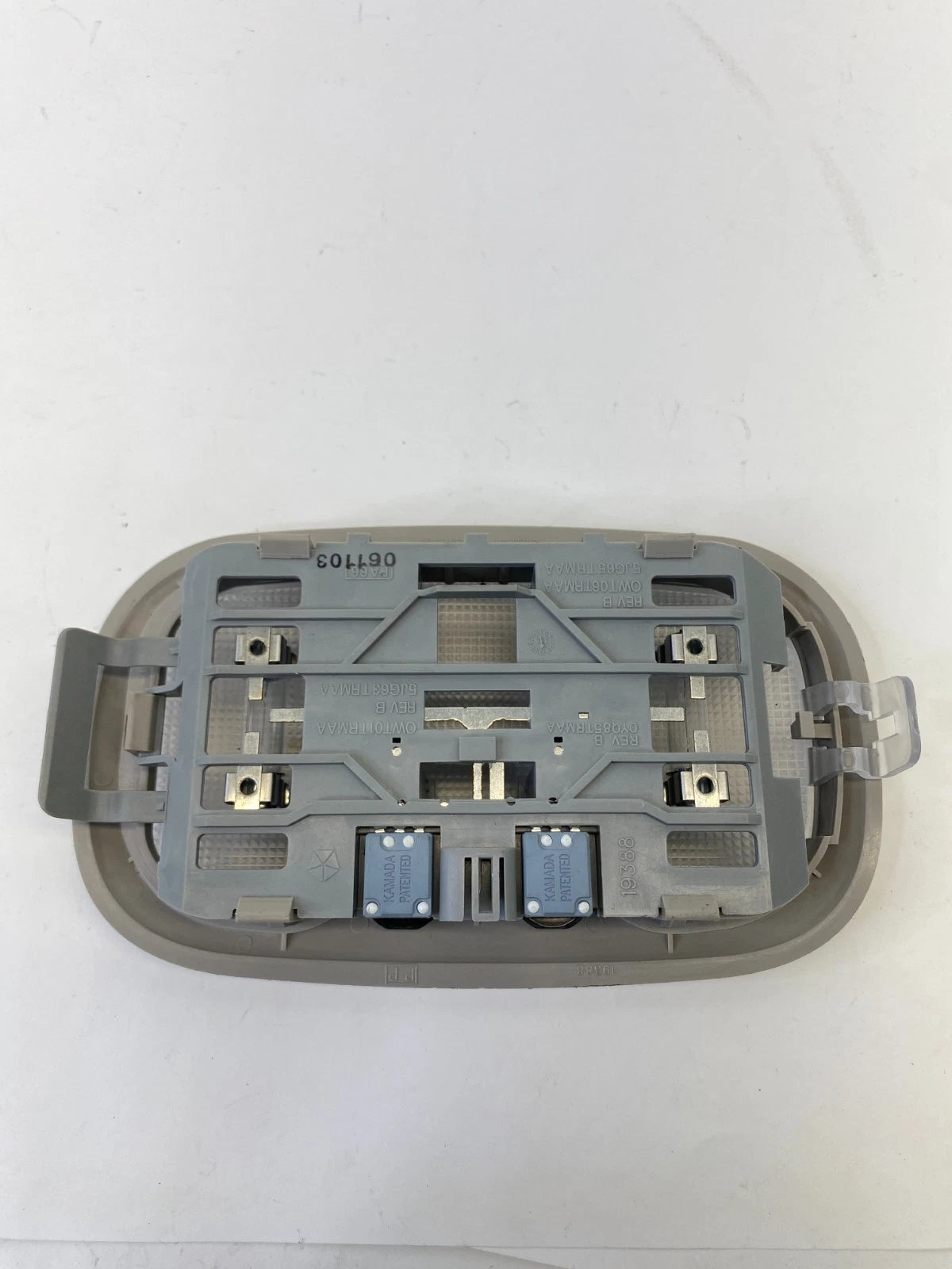 2005-2011 DODGE DAKOTA REAR DOME OVERHEAD MAP LIGHT LAMP BEZEL 5JG63TRMAA OEM