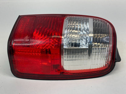 2001 2002 Toyota 4Runner Right Passenger Side Tail Light Taillight Taillamp OEM