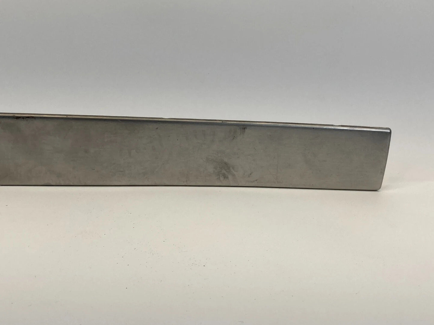 2002 2003 MERCEDES-BENZ ML 320 FRONT RIGHT DOOR SCUFF SILL TRIM PLATE OEM