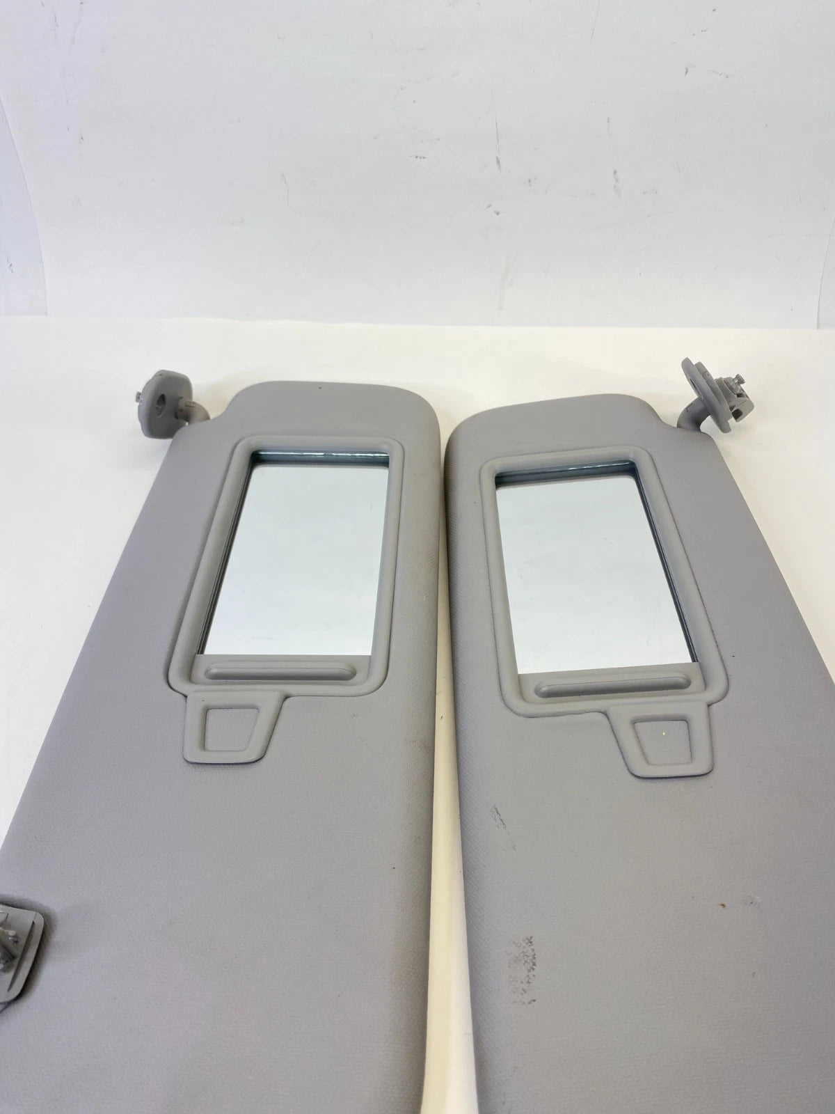 2017-2019 HYUNDAI ELANTRA SEDAN SUNVISOR SUN VISOR SHADE SET PAIR OEM