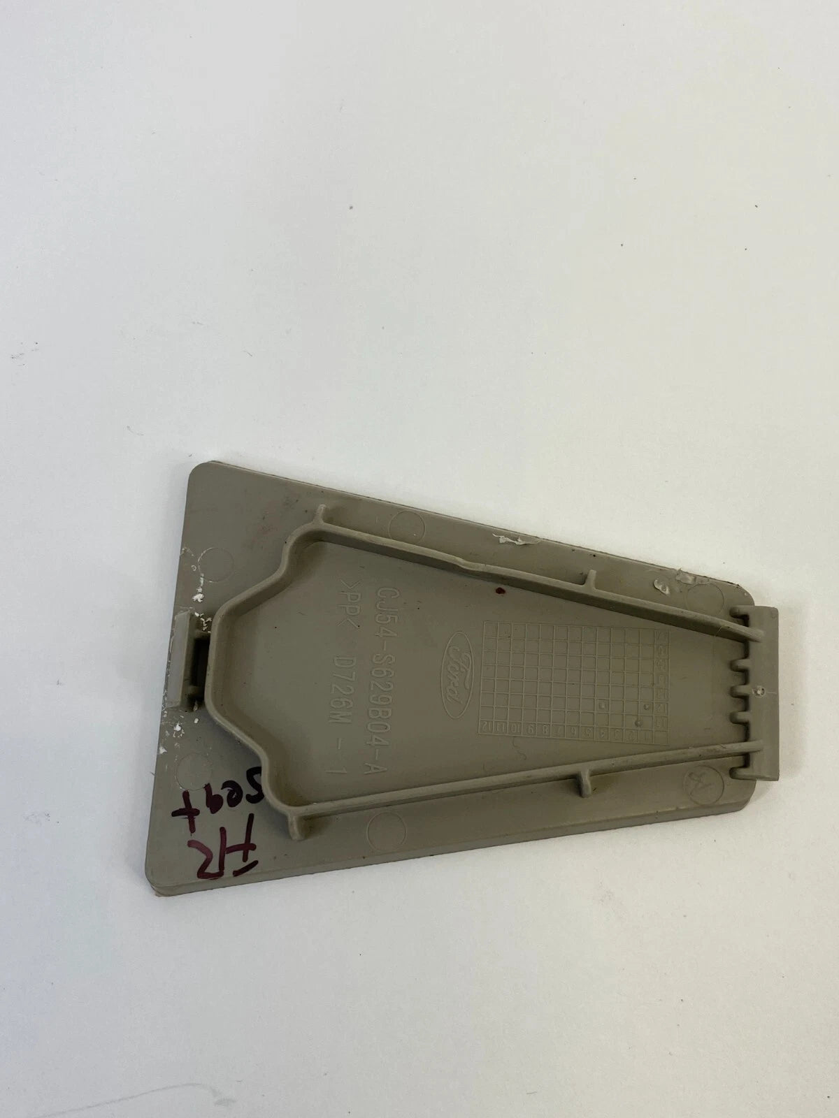 13 14 FORD ESCAPE FRONT RIGHT SEAT TRACK COVER INSERT TRIM PANEL CJ54-S629B04-A