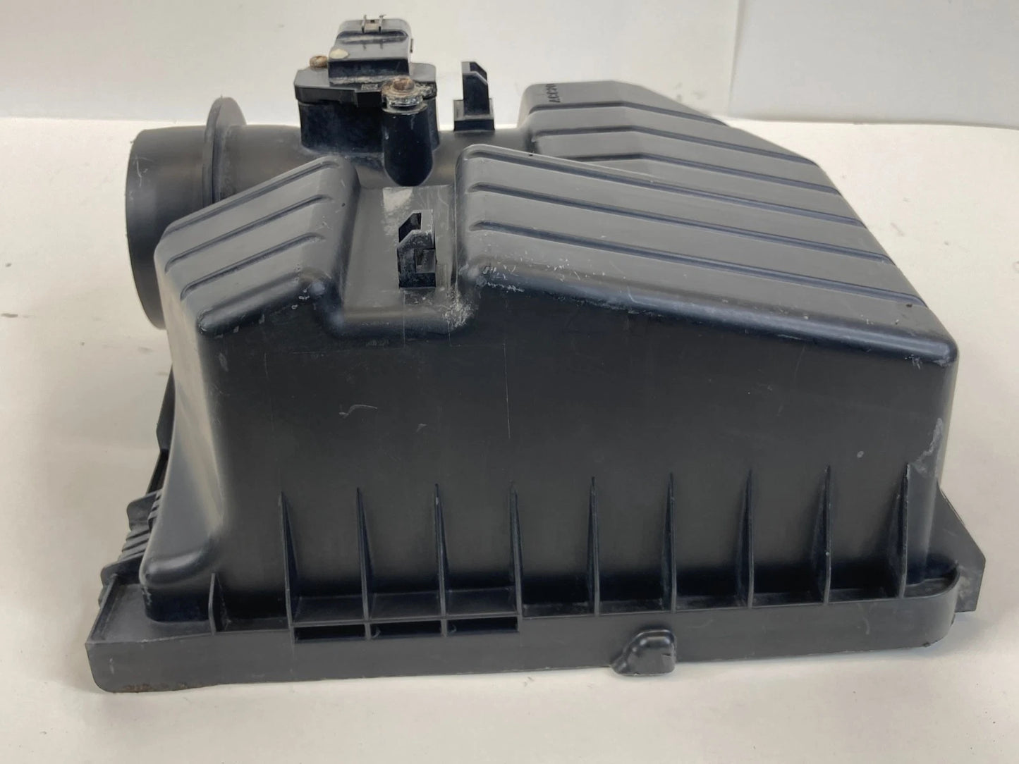 2006-2007 Honda Civic Air Intake Cleaner Upper w/Mass Air Flow Sensor AFH70M-41C