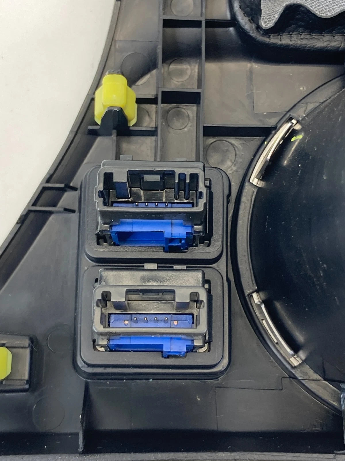 2014-2019 TOYOTA COROLLA CENTER CONSOLE CUP HOLDER W/ BRAKE BOOT & SWITCHES OEM