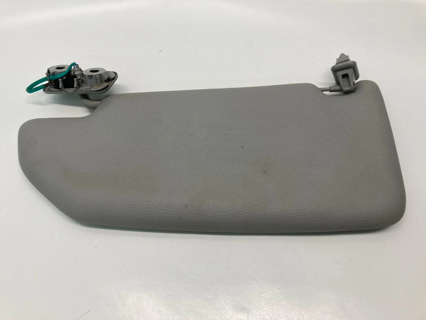2001 2002 VOLVO S60 01-04 V70 RIGHT PASSENGER SIDE SUNVISOR SUN VISOR SHADE OEM
