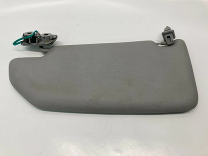 2001 2002 VOLVO S60 01-04 V70 RIGHT PASSENGER SIDE SUNVISOR SUN VISOR SHADE OEM