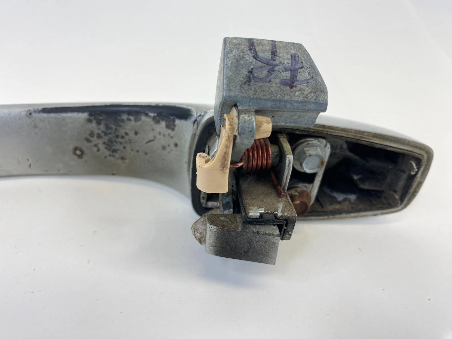 07-17 JEEP PATRIOT FRONT RIGHT PASSENGER EXTERIOR OUTER DOOR HANDLE SILVER OEM