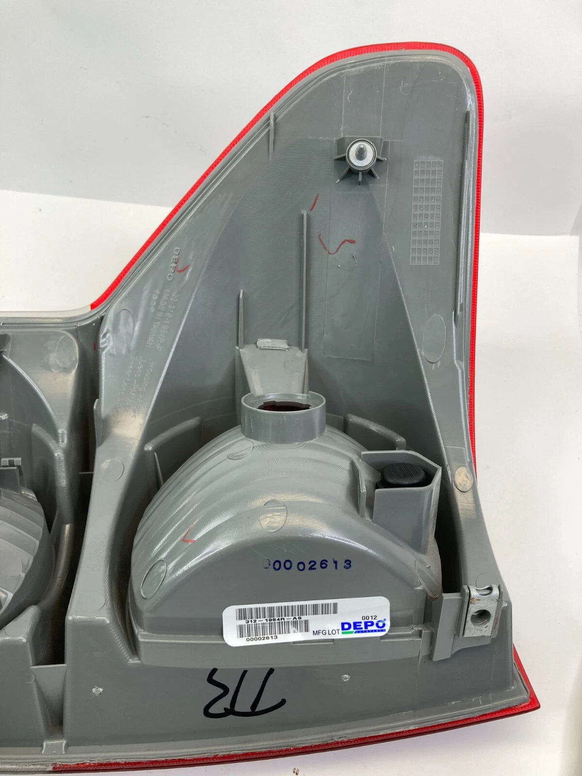 07-09 TOYOTA TUNDRA DOUBLE CAB REAR RIGHT TAIL LIGHT LAMP TAIL LIGHT AFTERMARKET