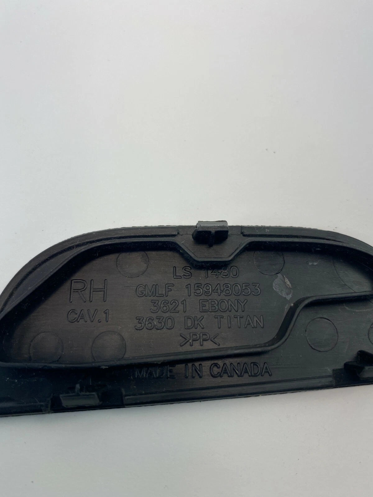 09-12 CHEVROLET TRAVERSE FRONT RIGHT DOOR TRIM PANEL ARMREST CAP COVER 15948053