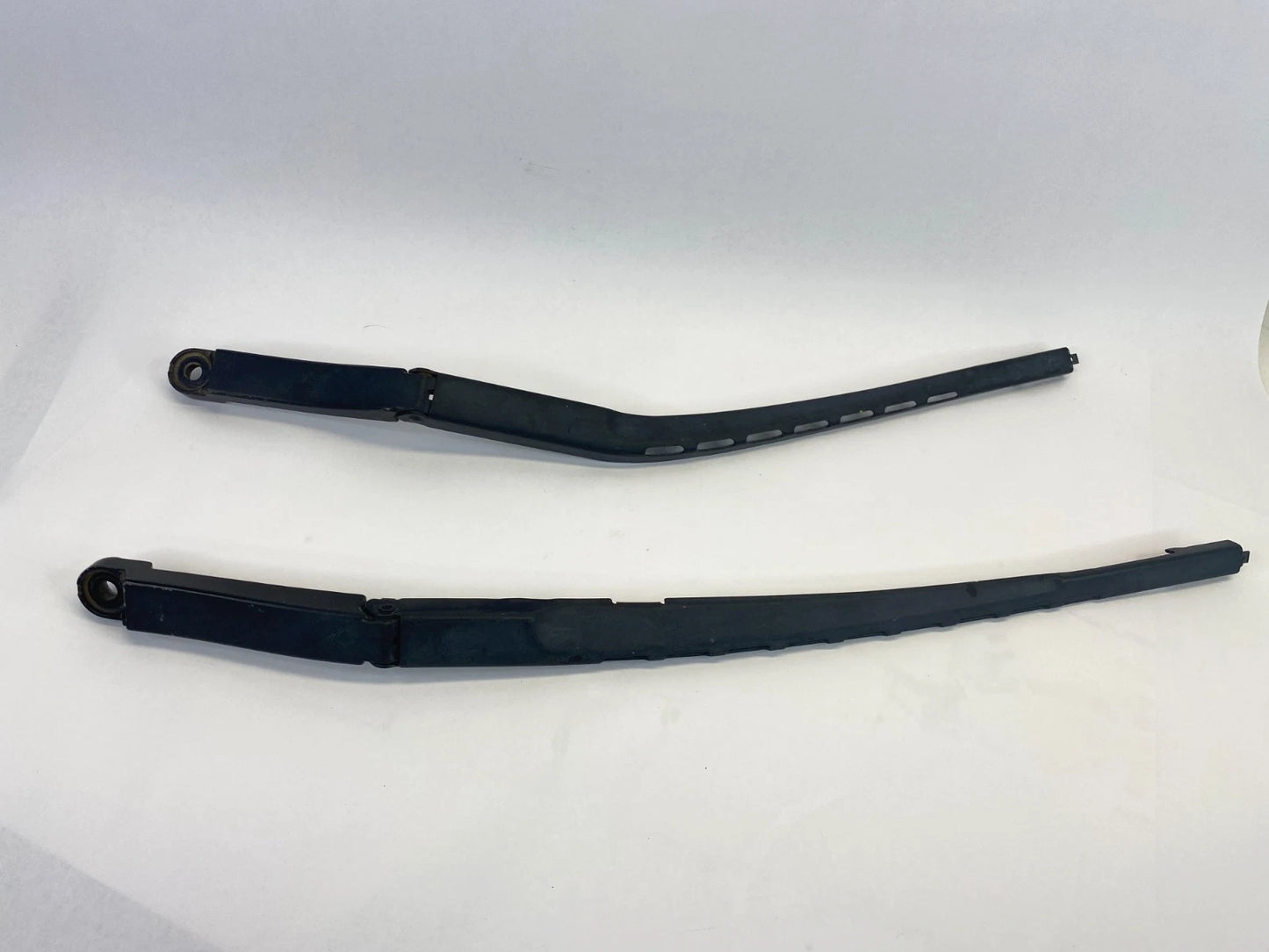 2011-2015 FORD EXPLORER FRONT WINDSHIELD WIPER ARMS PAIR LH RH BB5317C495AD OEM