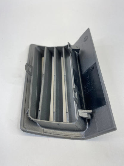 2002-2005 BMW 745I 745LI RIGHT PASSENGER B-PILLAR AIR VENT GRILLE 64226913340