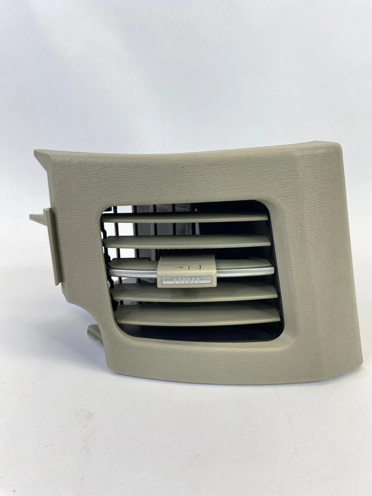 2010-2015 TOYOTA PRIUS FRONT RIGHT PASSENGER SIDE DASH AIR VENT 55660-47030 OEM