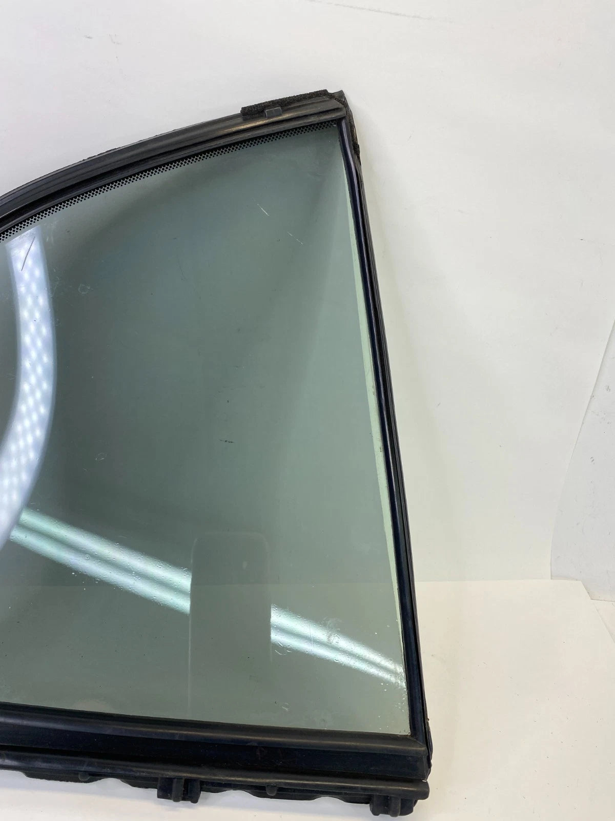 98-05 LEXUS GS300 LEFT DRIVER SIDE REAR DOOR VENT GLASS WINDOW 68189-30100 OEM