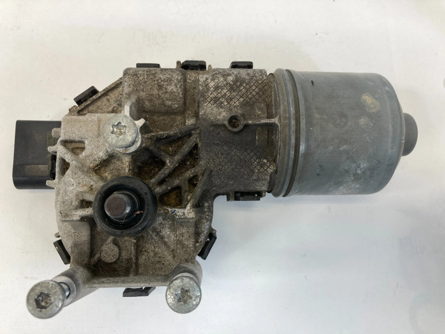 2011-2019 FORD FIESTA SEDAN FRONT WINDSHIELD WIPER MOTOR ASSEMBLY AE83-17508-AB