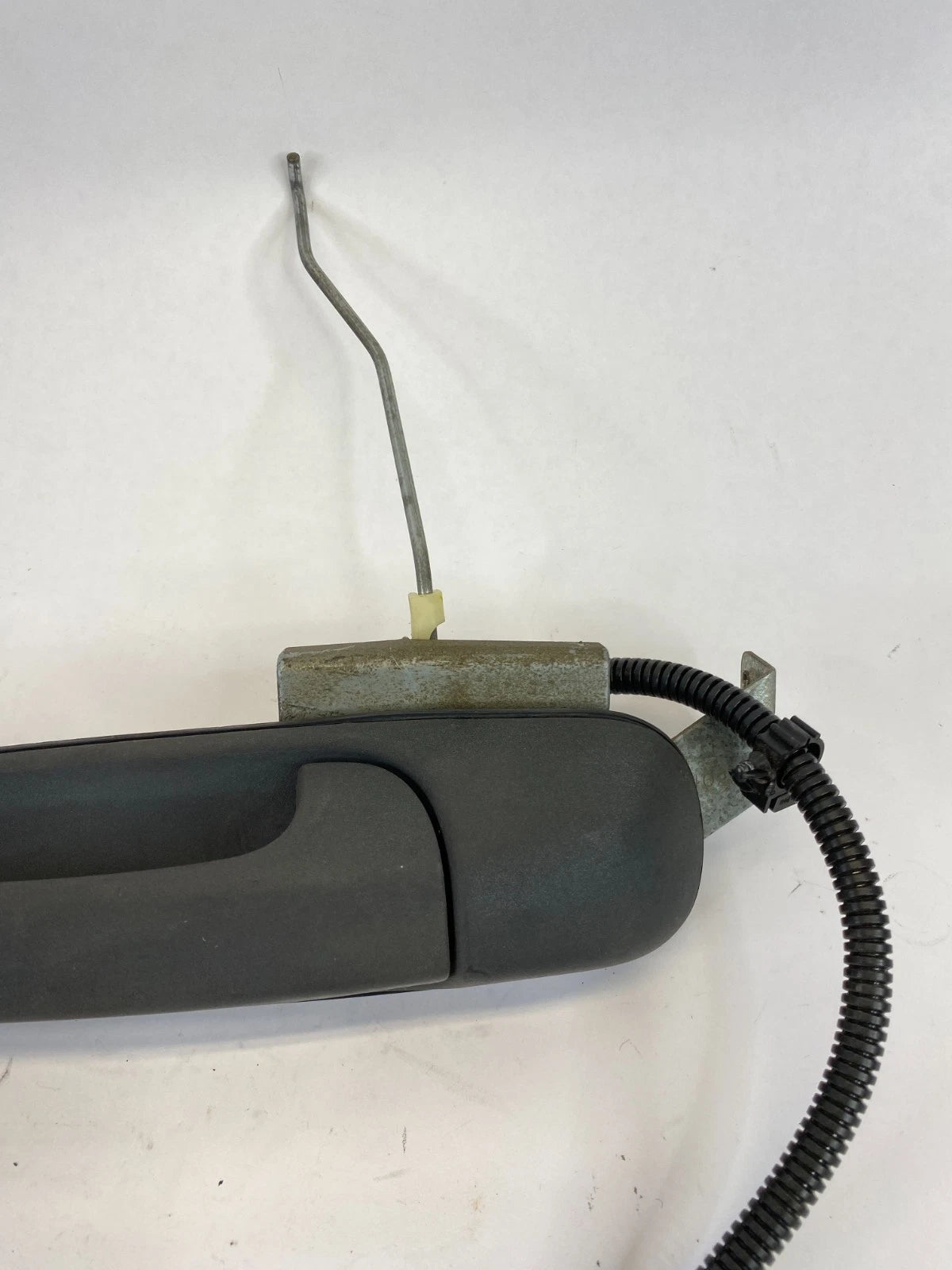 2003-2007 JEEP LIBERTY REAR BACK TAILGATE EXTERIOR DOOR HANDLE 55360634AE OEM