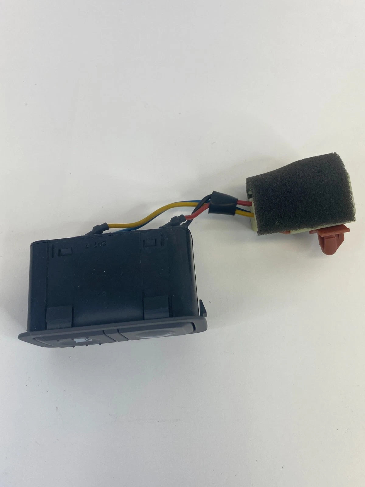 11-14 Hyundai Sonata Gas Fuel Door & Trunk Open Release Control Switch 202009287