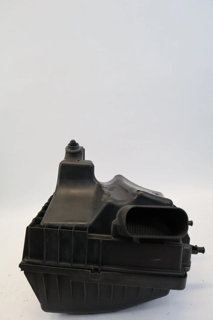 2012-2018 CHEVROLET SONIC 1.8L AIR INTAKE FILTER BOX HOUSING ASSEMBLY 95969687