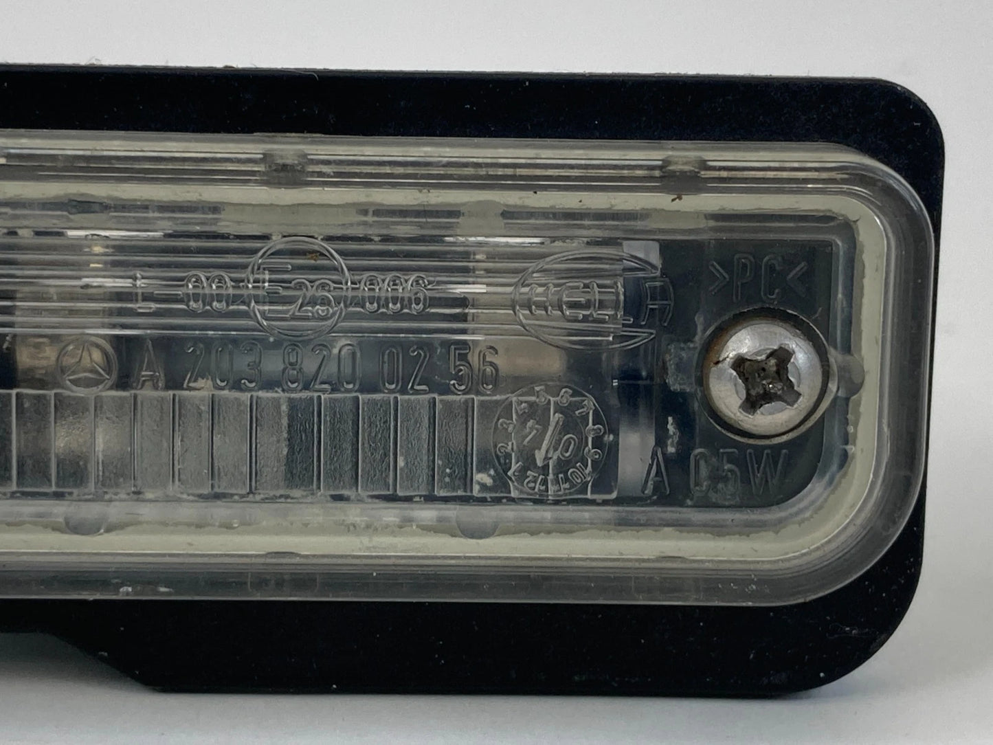 2006 MERCEDES-BENZ CLS500 REAR TRUNK LICENSE PLATE LIGHT LAMP A2038200256 OEM