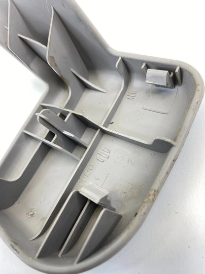 01 02 03 04 TOYOTA SEQUOIA FRONT TRACK END COVER TRIM PANEL 72137-0C120 OEM