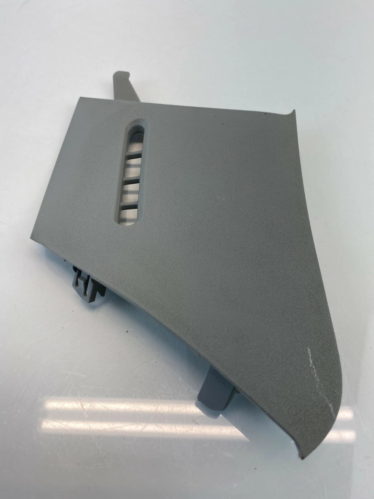 2004-2009 TOYOTA PRIUS LEFT CORNER PILLAR TRIM PANEL END COVER 62219-47020 OEM
