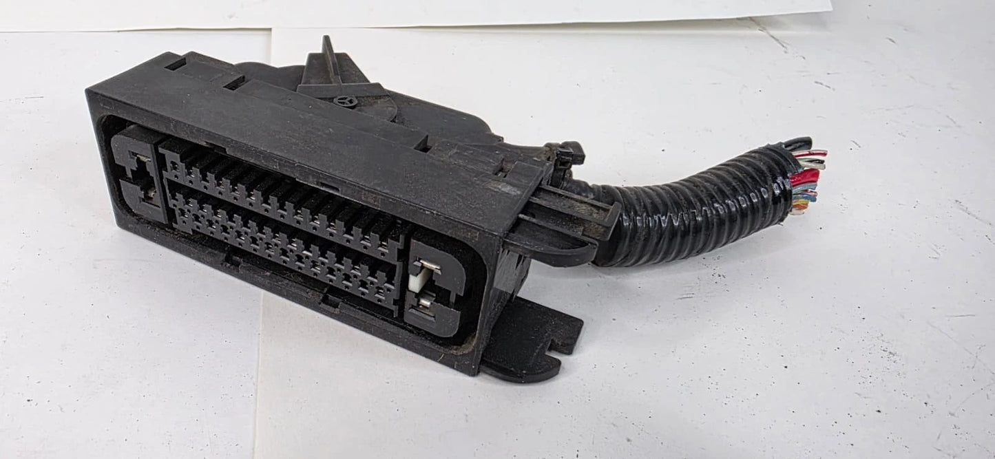 2005-2008 Nissan Pathfinder 4.0L V6 Anti Lock Brake Pump Plug Connector OEM