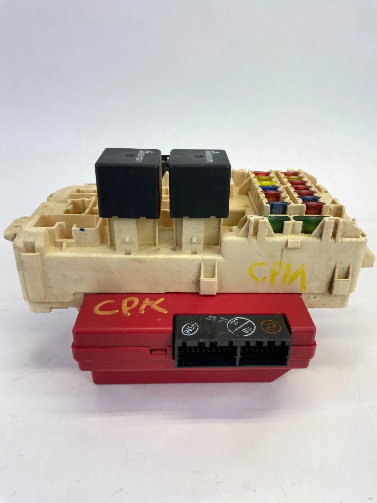 2000-2005 MITSUBISHI ECLIPSE CONVERTIBLE COUPE INTERIOR CABIN FUSE BOX MR490278