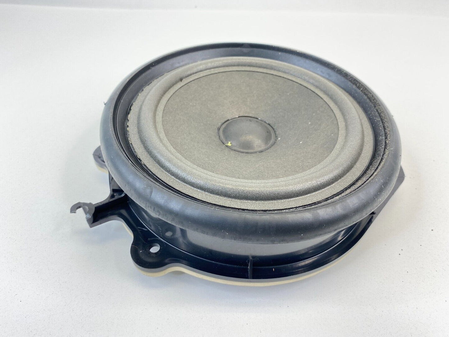 02-08 Audi A4 A4 Quattro 04-08 Audi S4 Front Left Door Speaker Audio 8E0 035 411