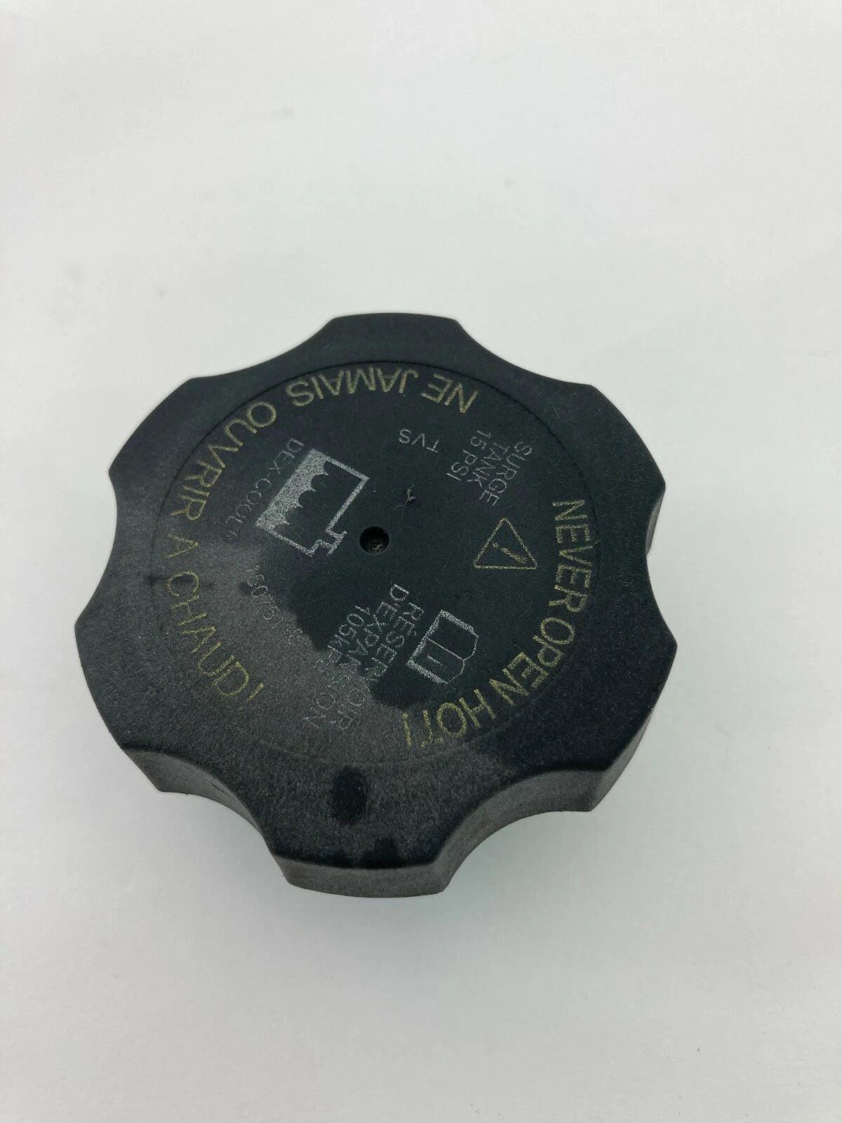 2005-2010 PONTIAC G6 ENGINE RADIATOR COOLANT TANK CAP RADIATOR CAP 15075118 OEM