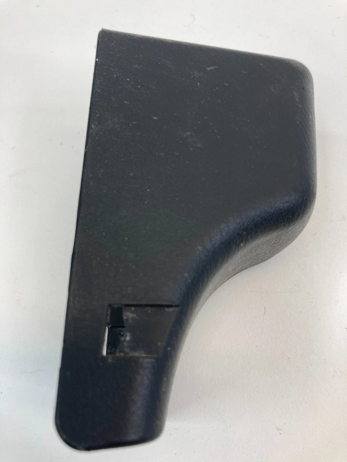 2003-2006 HONDA ELEMENT FRONT LEFT SEAT RAIL TRACK OUTER BOLT TRIM COVER