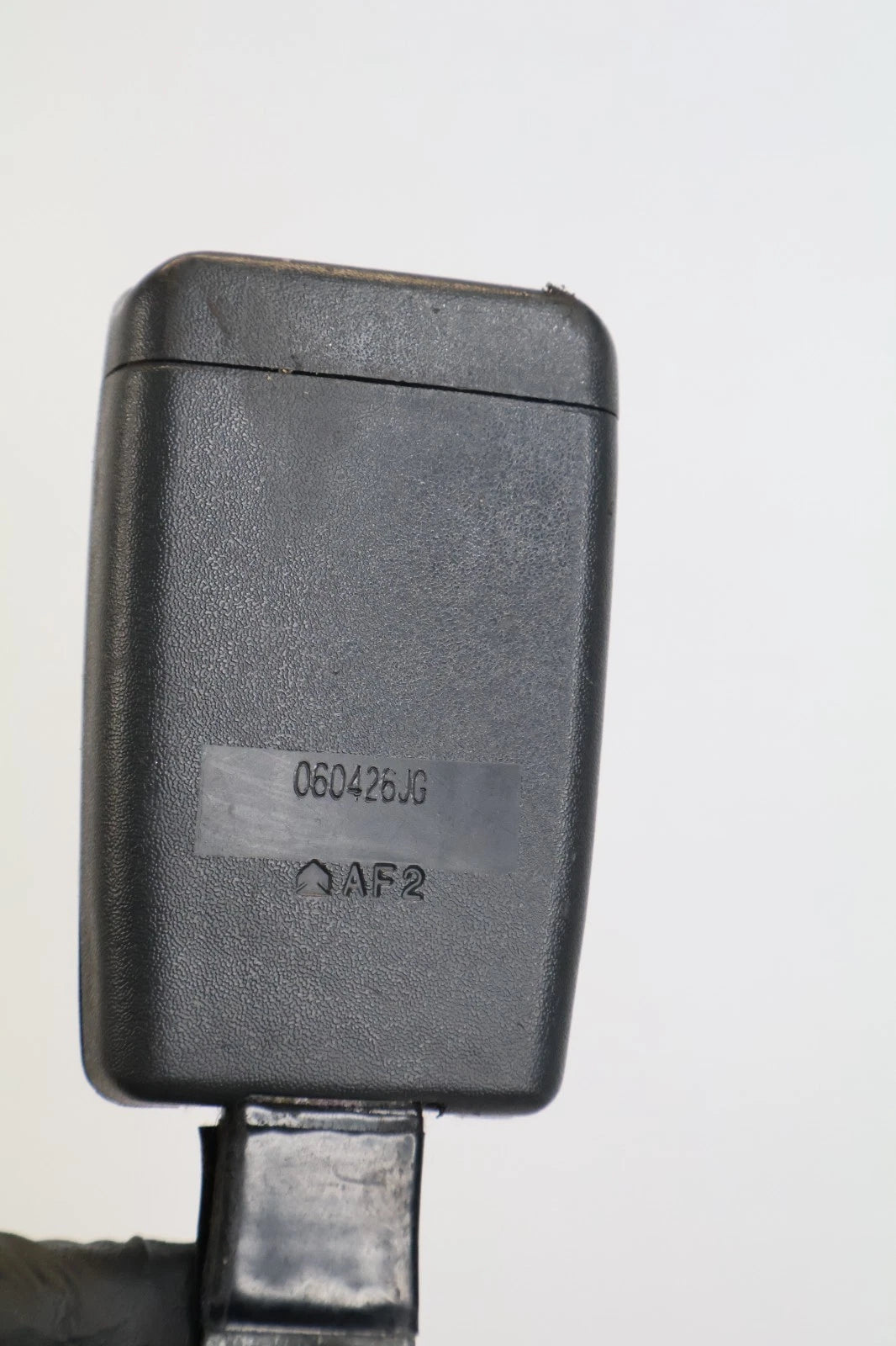2007-2012 TOYOTA YARIS SEDAN FRONT LEFT DRIVER SEAT BELT BUCKLE OEM