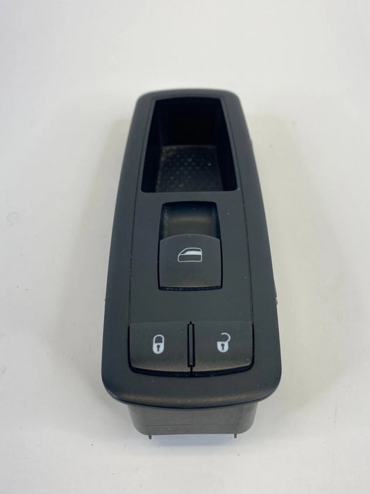 2009-2011 CHRYSLER TOWN & COUNTRY FRONT RIGHT DOOR POWER WINDOW SWITCH 04602544