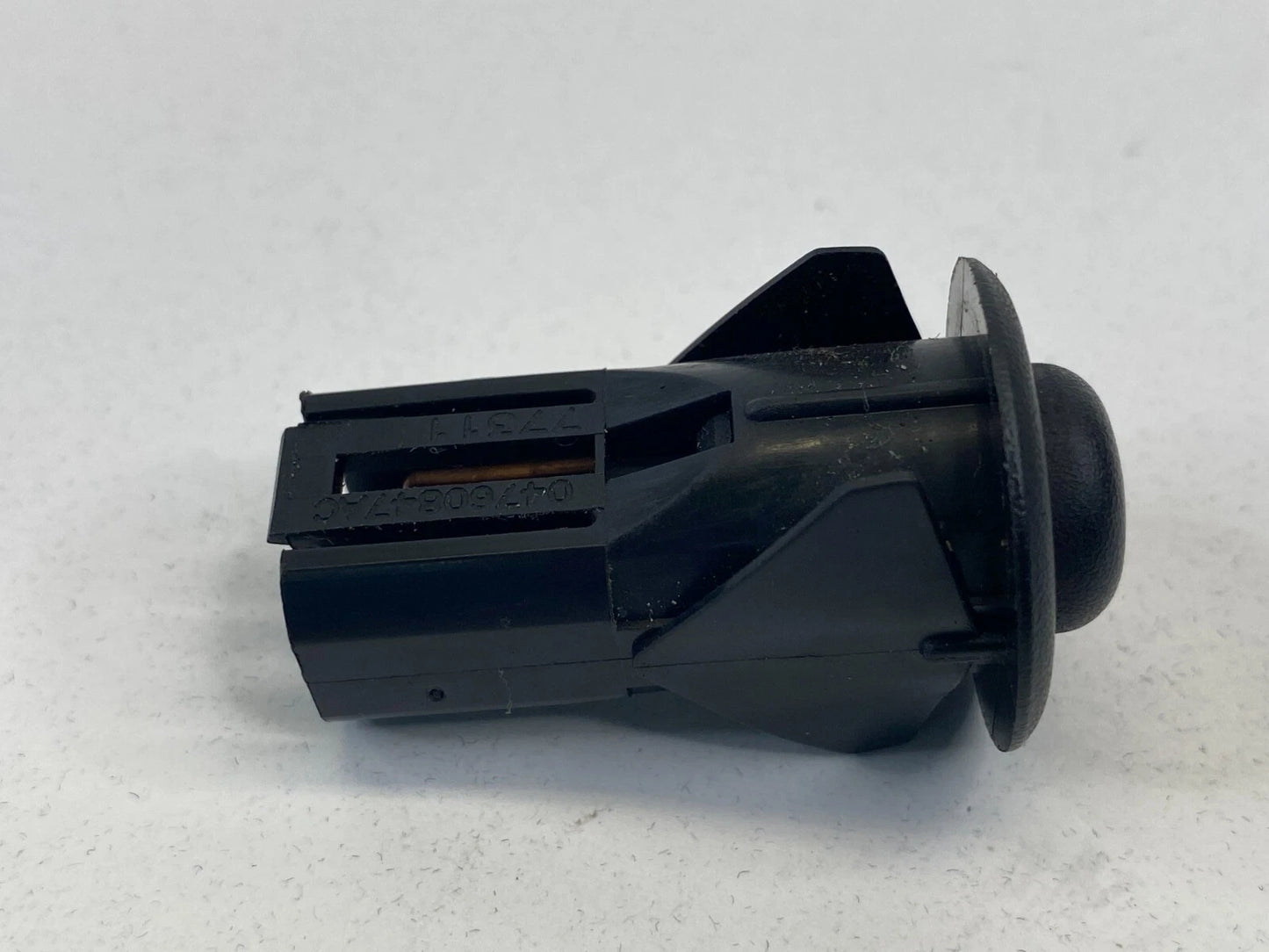 2001-2010 CHRYSLER SEBRING TOURING TRUNK LID RELEASE OPENER SWITCH 04760847AC